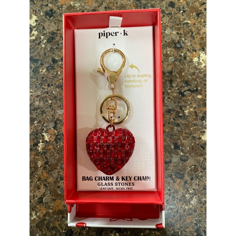 NIB PIPER.K GOLD TONE RED GLASS 3D STONES RED HEART BAG CHARM & KEY CHAIN 3.75”